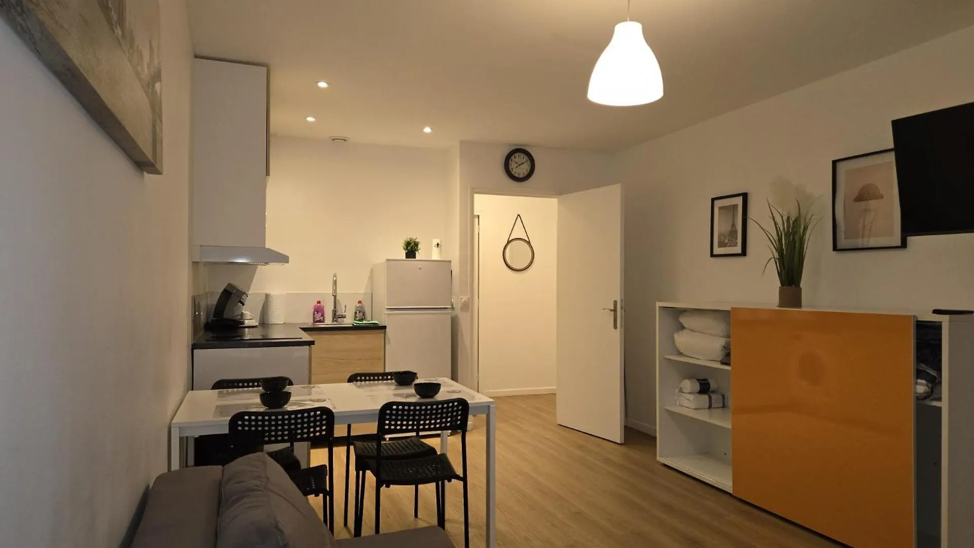 Lägenhet Appartement Centre De Paris 19
