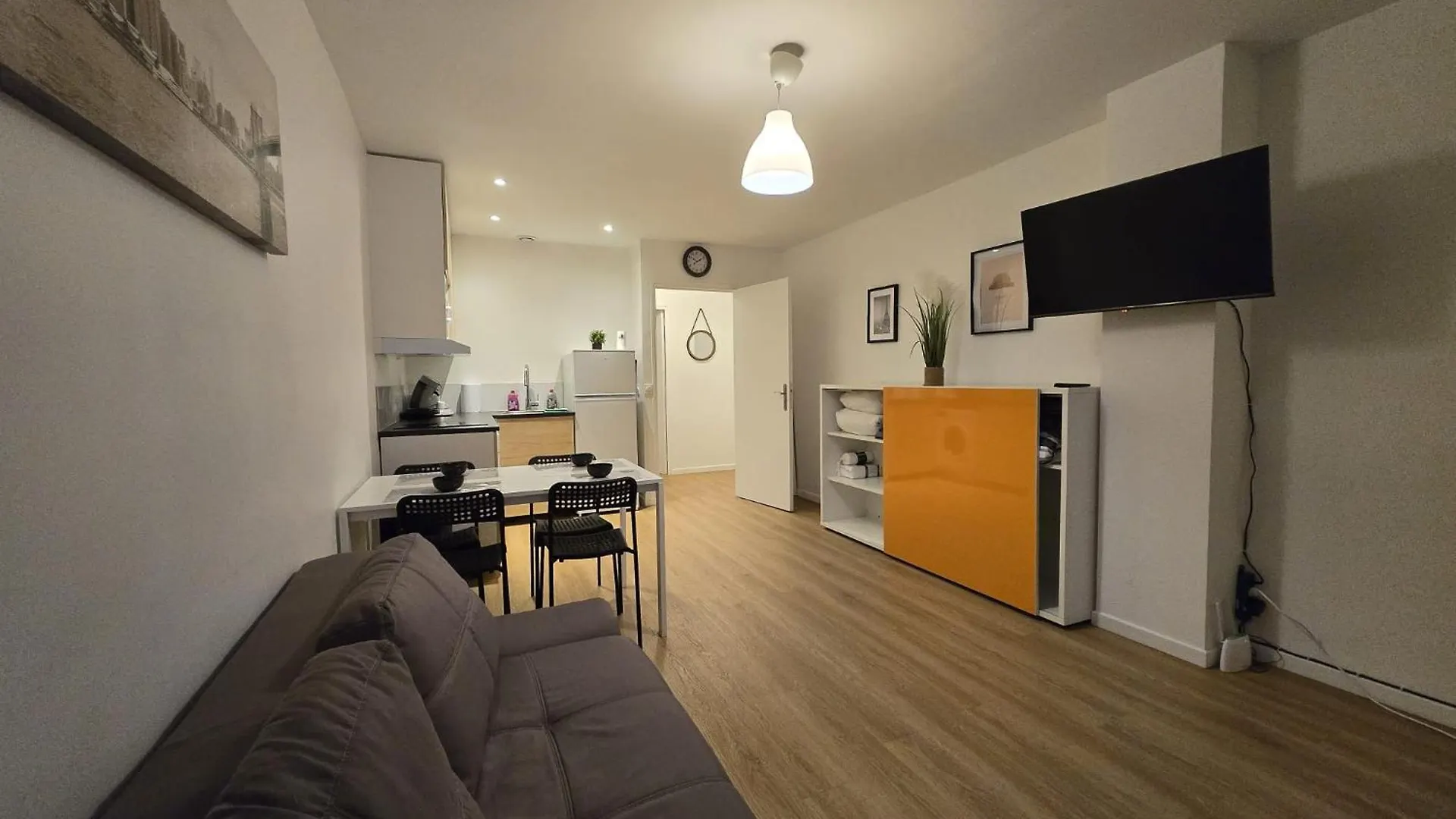 Lägenhet Appartement Centre De Paris 19